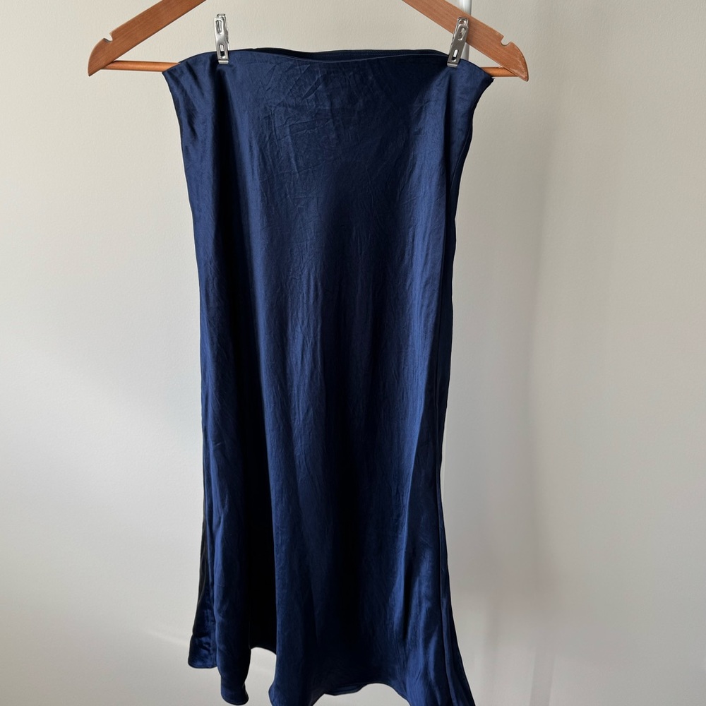 Aritzia Babaton Slip Satin Midi Skirt